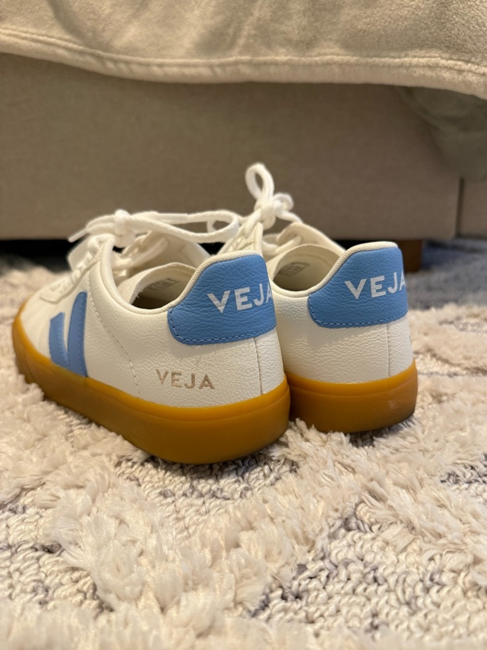 Veja Campo Leather Sneaker - Picture 3 of 4